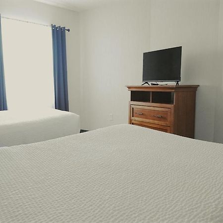 Host Inn An All Suites Hotel Уилкс-Барре Экстерьер фото