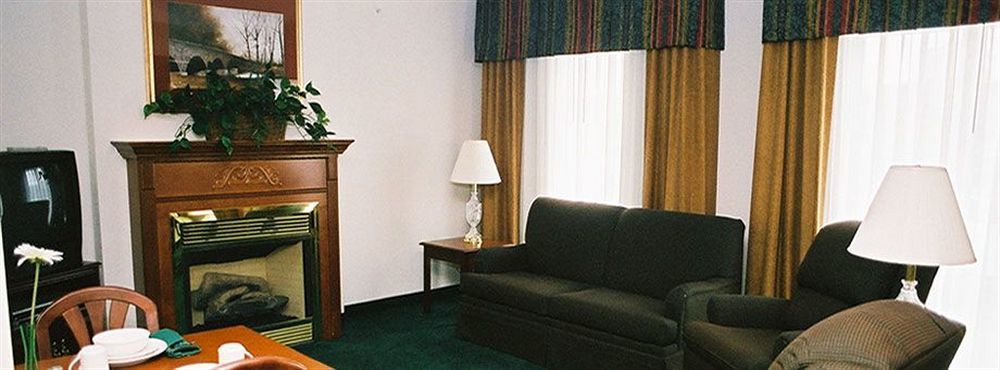 Host Inn An All Suites Hotel Уилкс-Барре Экстерьер фото