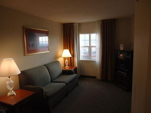 Host Inn An All Suites Hotel Уилкс-Барре Экстерьер фото