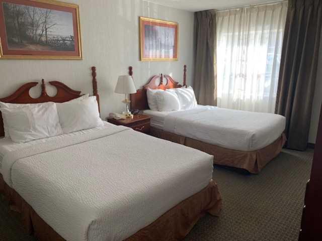Host Inn An All Suites Hotel Уилкс-Барре Экстерьер фото